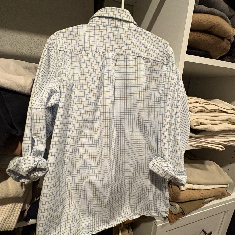Vineyard vines boy’s button down shirt size 7 EUC - Picture 2 of 3